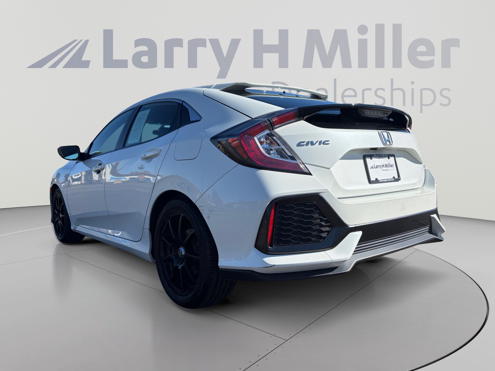 Used 2017 Honda Civic EX image 3