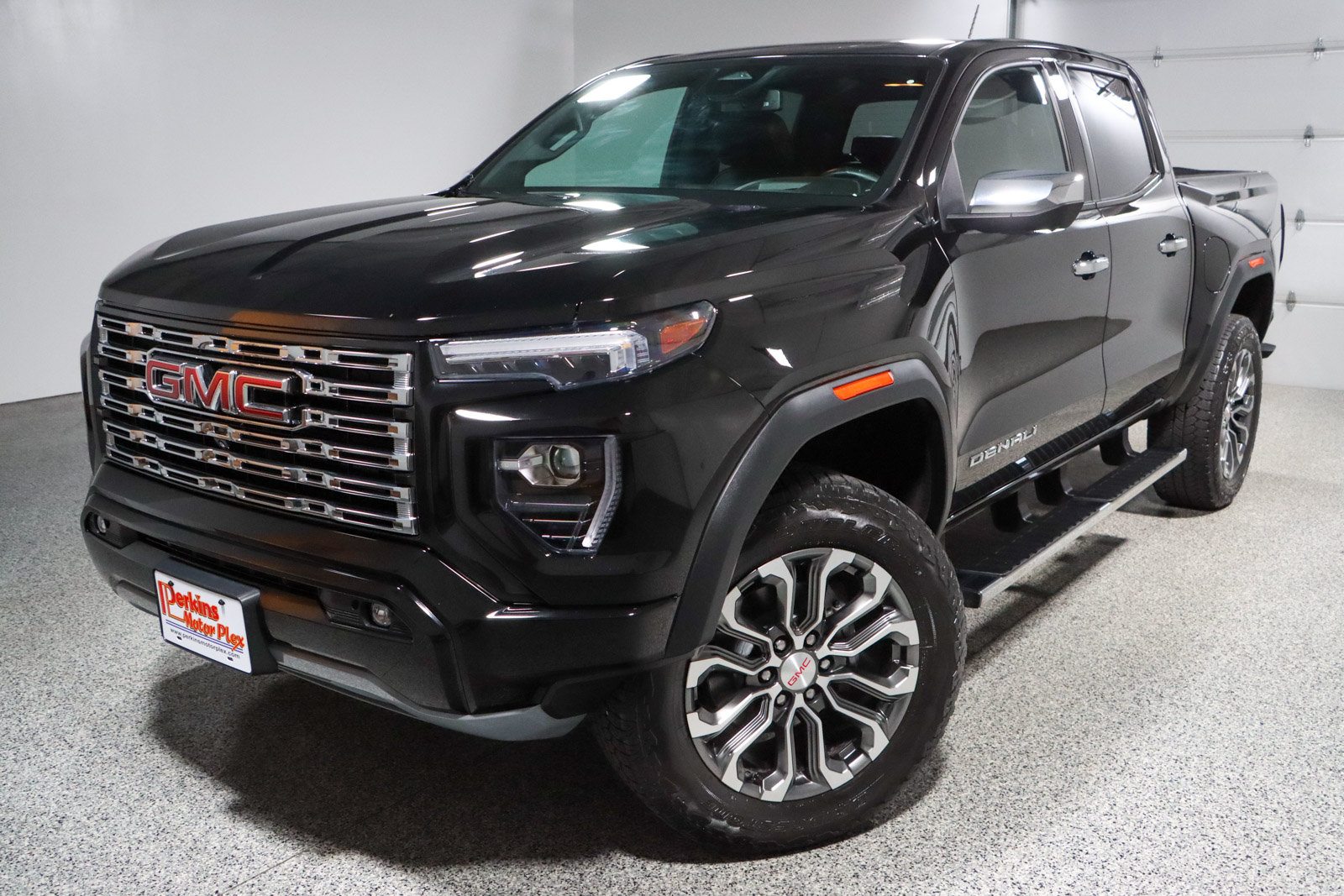 Used 2023 GMC Canyon Denali AWD/4WD image 32