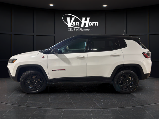 Used 2023 Jeep Compass Trailhawk w/ Sun and Sound Group AWD/4WD image 4