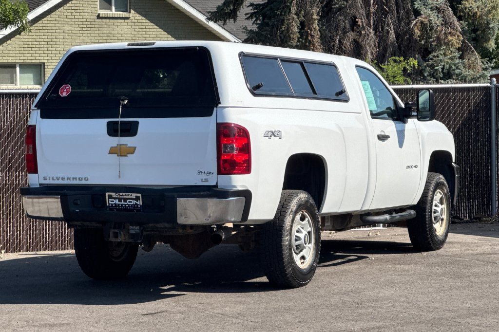 Used 2014 Chevrolet Silverado 2500 W/T AWD/4WD image 5