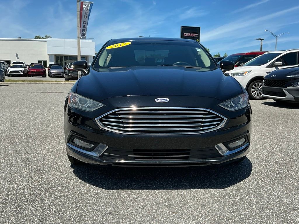 Used 2017 Ford Fusion SE w/ Equipment Group 201A FWD image 10