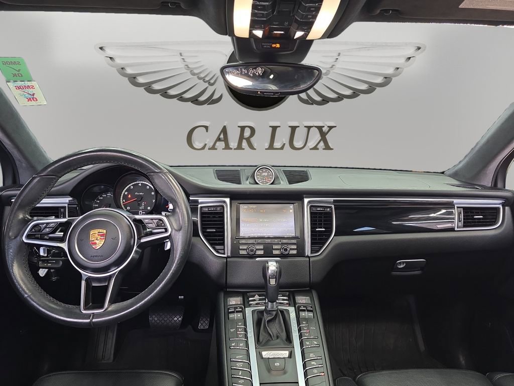 Used 2015 Porsche Macan Turbo image 17