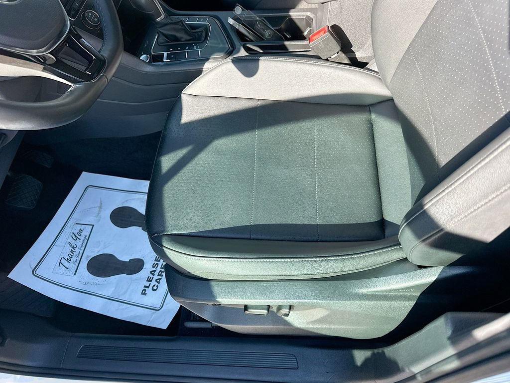 Used 2019 Volkswagen Tiguan SEL image 19