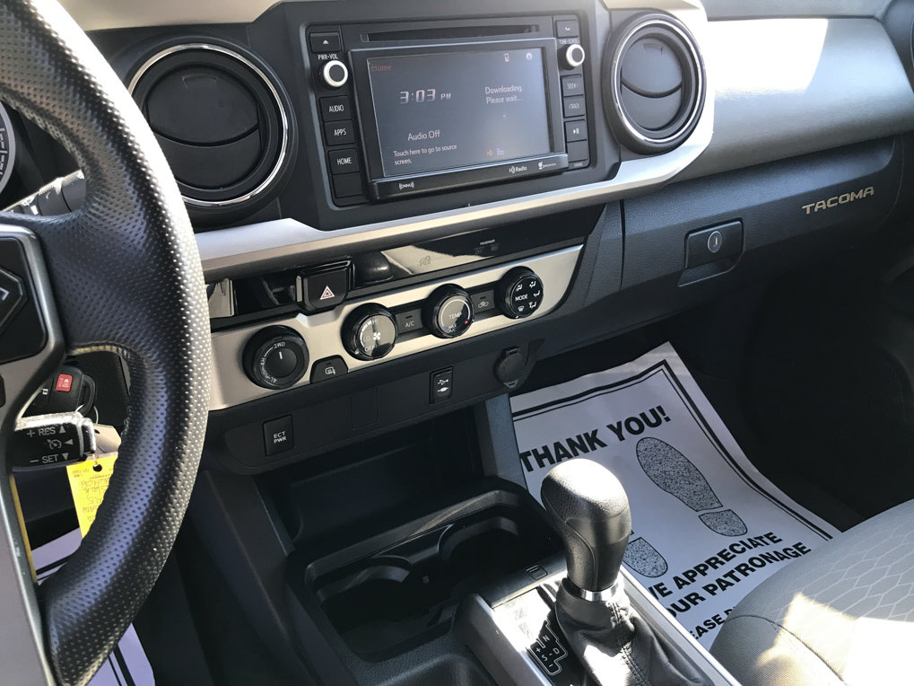Used 2017 Toyota Tacoma SR5 AWD/4WD image 18