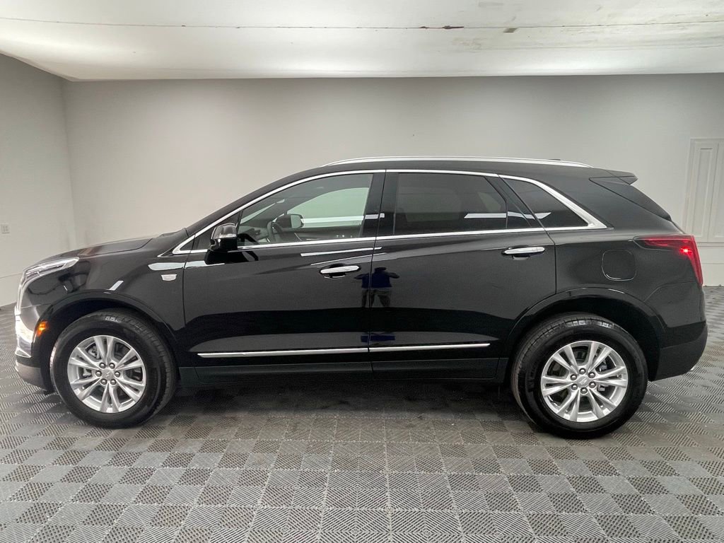 Used 2025 Cadillac XT5 Luxury w/ LPO, Floor Liner Package AWD/4WD image 12