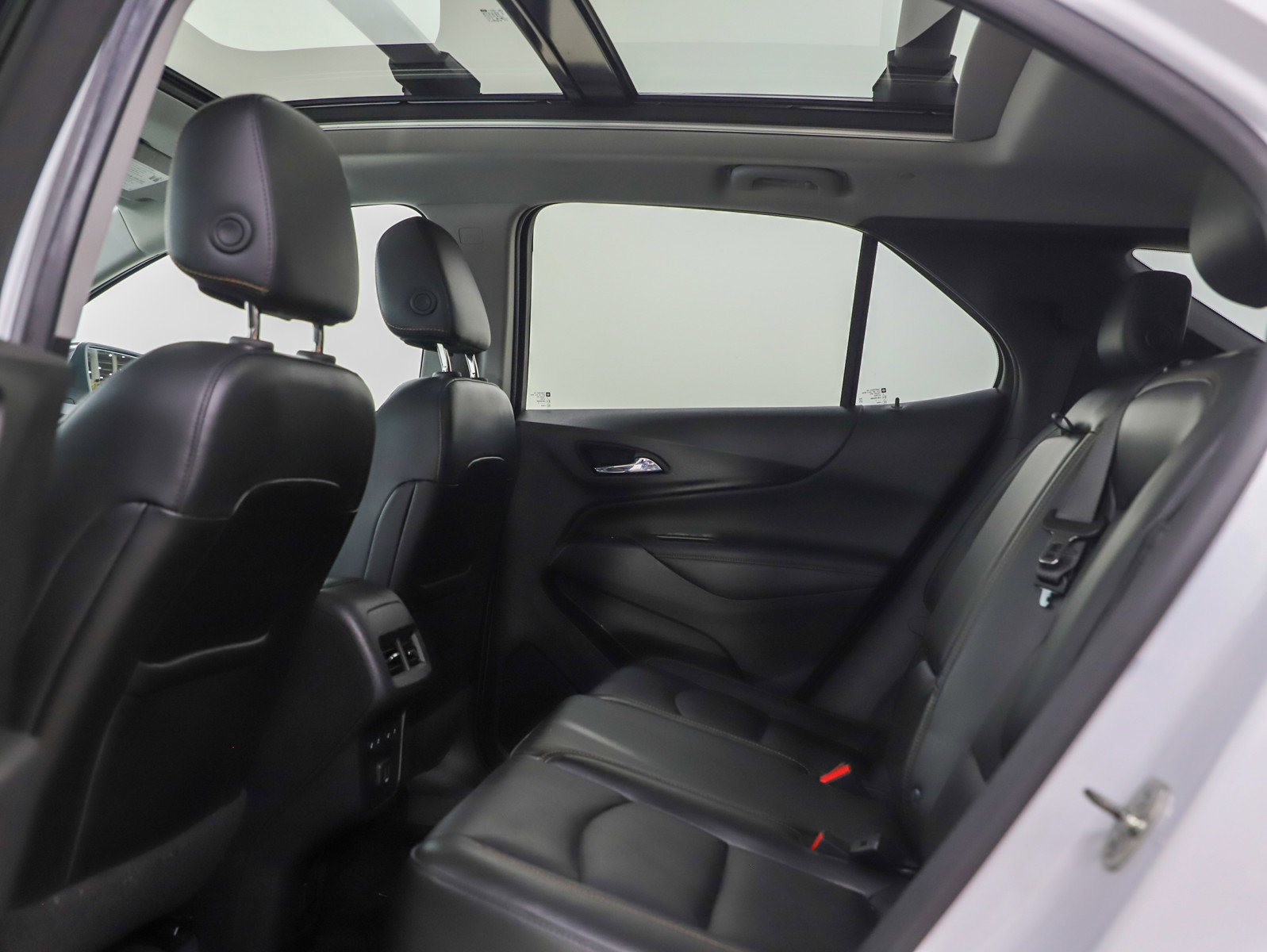 Used 2019 Chevrolet Equinox Premier image 18