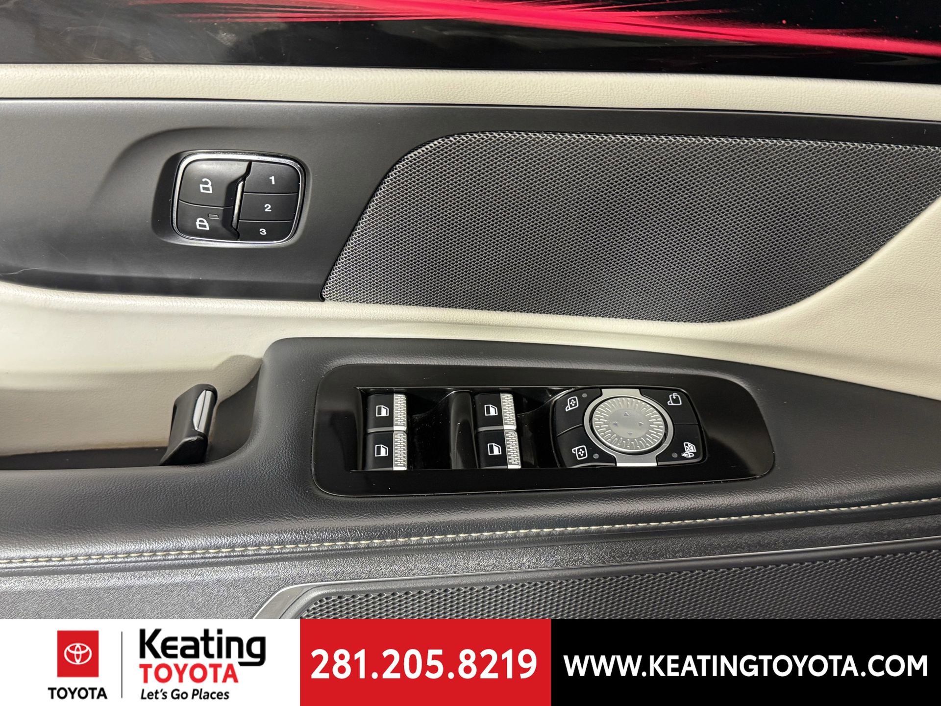 Used 2024 Lincoln Nautilus Reserve image 12