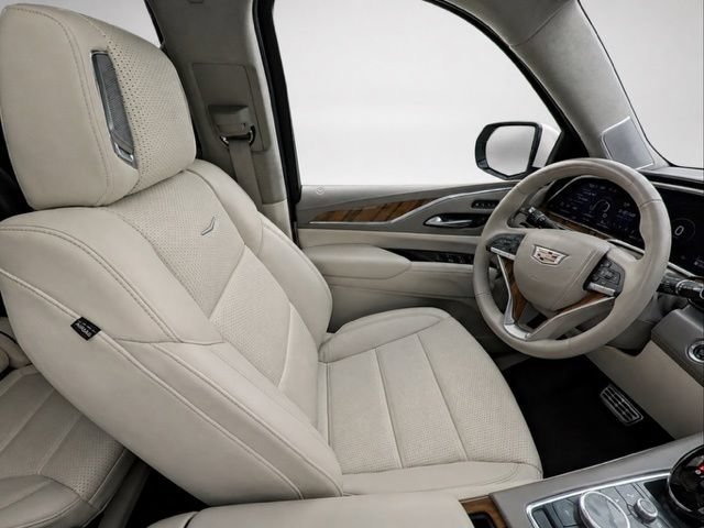 Used 2024 Cadillac Escalade Sport Platinum w/ LPO, ONYX Package AWD/4WD image 19