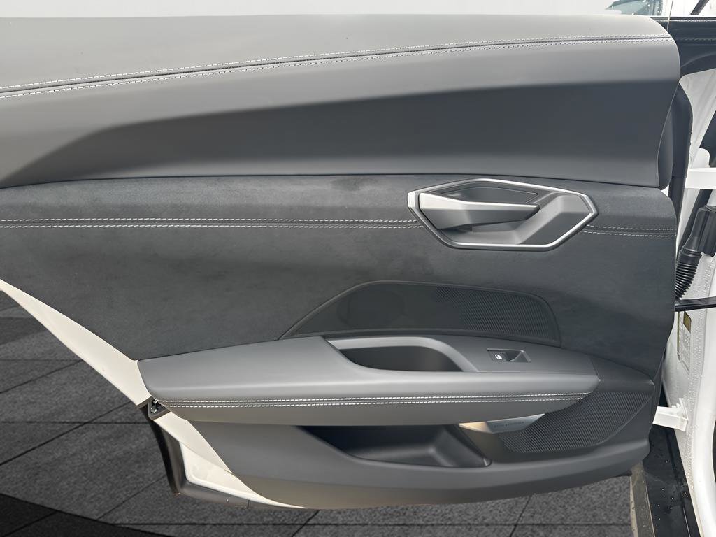 New 2026 Audi RS e-tron GT performance image 22