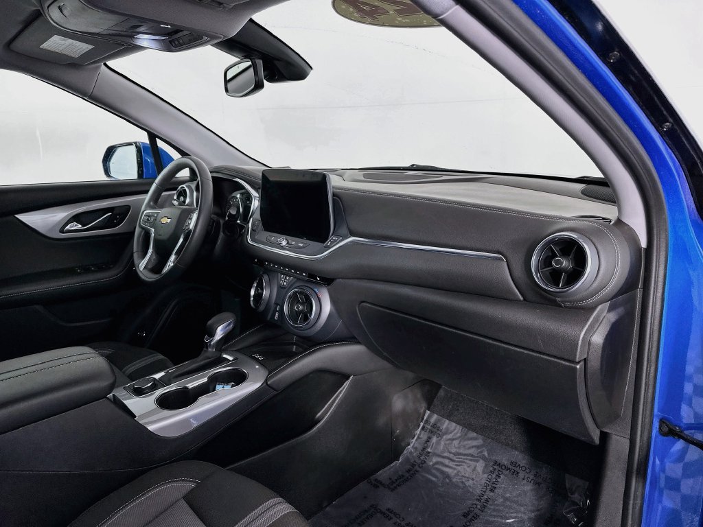 Used 2024 Chevrolet Blazer LT w/ Convenience Package FWD image 37
