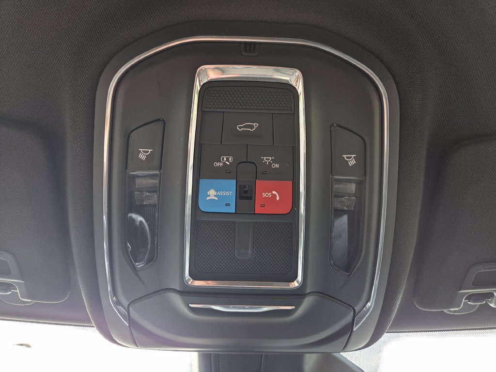 Used 2023 Jeep Grand Cherokee Trailhawk AWD/4WD image 29