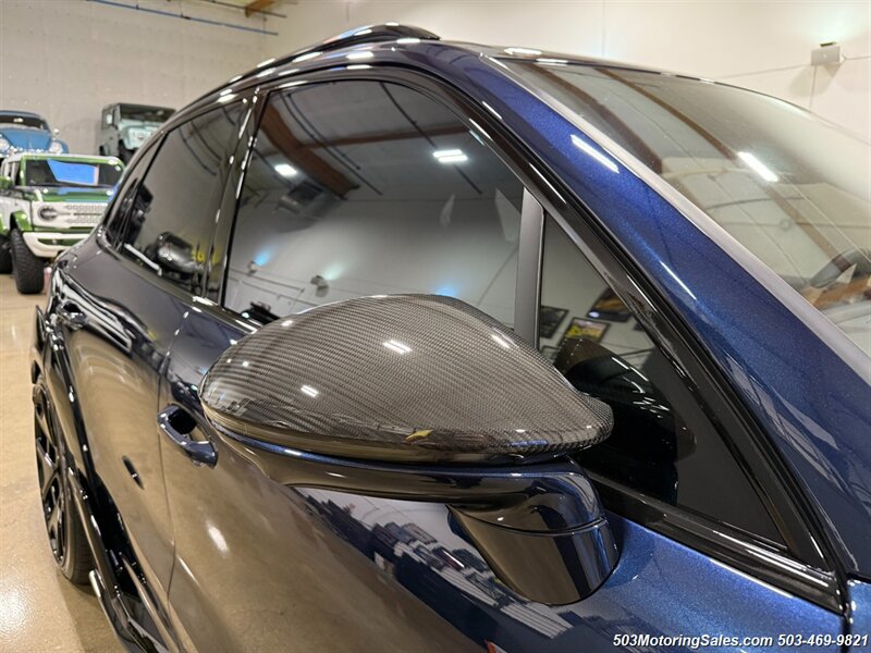 Used 2024 Porsche Cayenne Turbo AWD/4WD image 38
