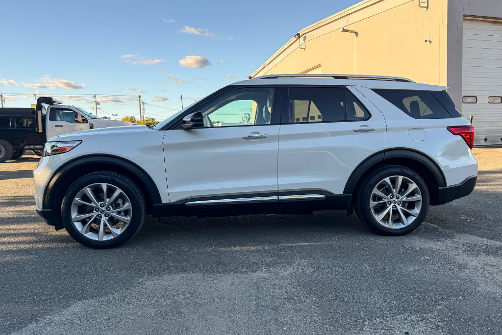 Certified 2021 Ford Explorer Platinum w/ Equipment Group 601A AWD/4WD image 6