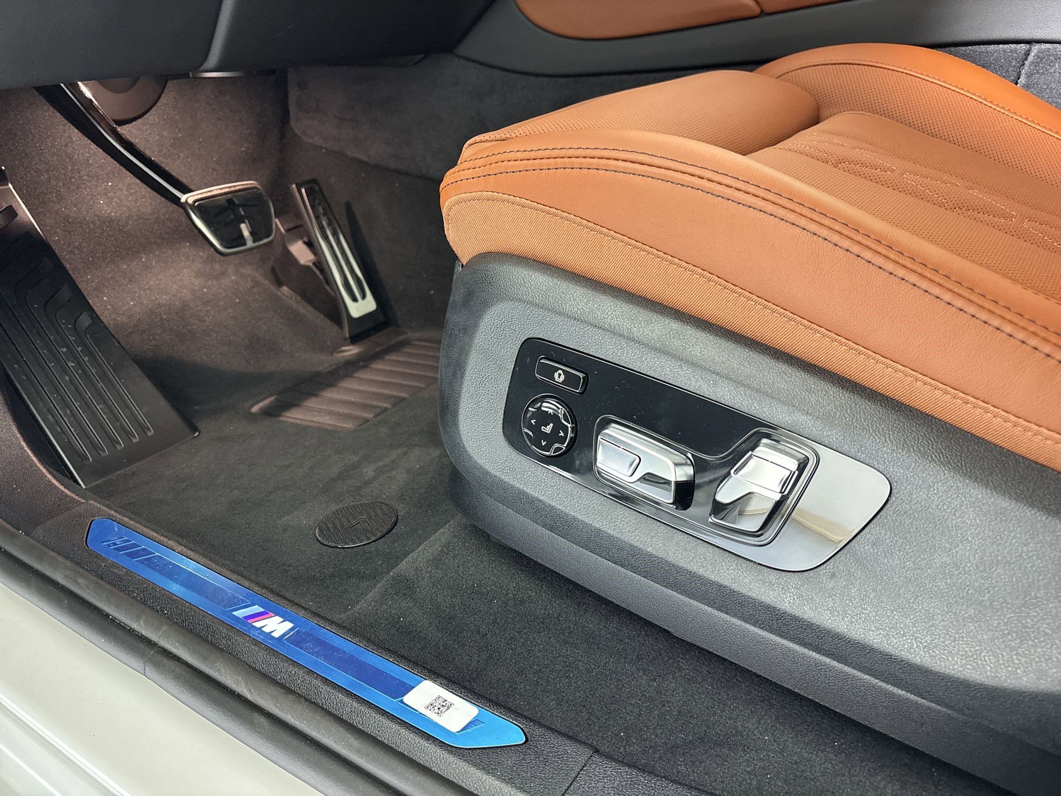 New 2026 BMW X6 xDrive40i AWD/4WD image 13