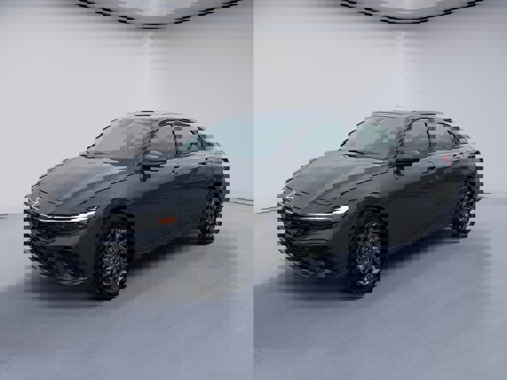 Used 2024 Hyundai Elantra Blue image 1