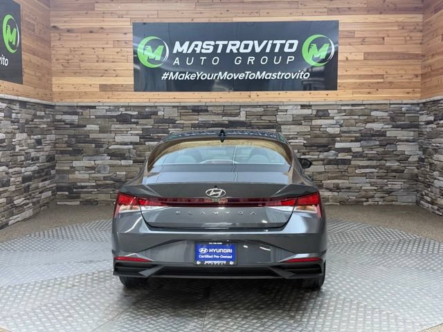 Used 2023 Hyundai Elantra SEL w/ Preferred Accessory Package FWD image 11