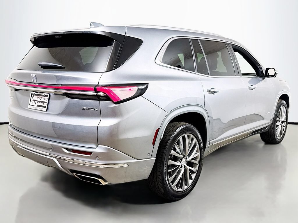Certified 2025 Buick Enclave Avenir w/ Super Cruise Package AWD/4WD image 4