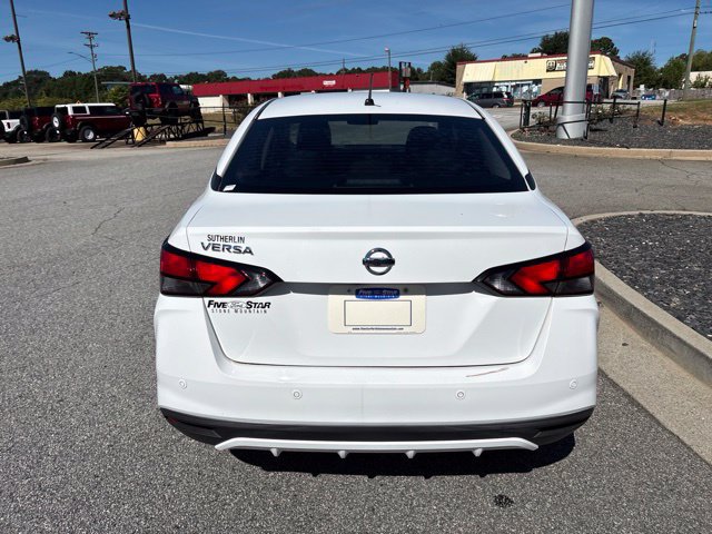 Used 2021 Nissan Versa S FWD image 5