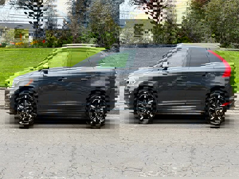 Used 2015 Volvo XC60 T6 R-Design Platinum image 2