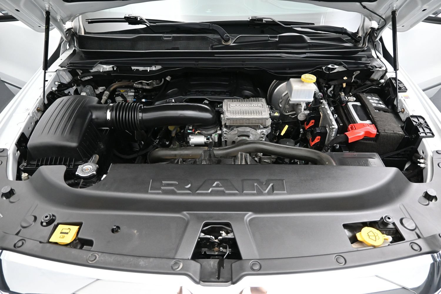 Used 2022 RAM 1500 Limited w/ Body Color Bumper Group AWD/4WD image 8