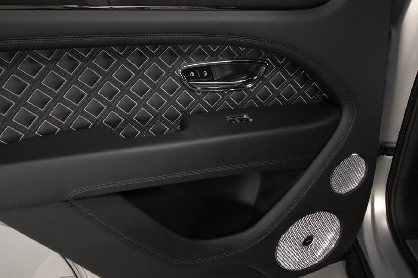 Used 2023 Bentley Bentayga Speed image 56