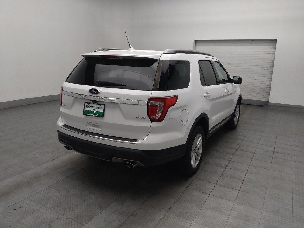 Used 2018 Ford Explorer XLT w/ Equipment Group 201A AWD/4WD image 9