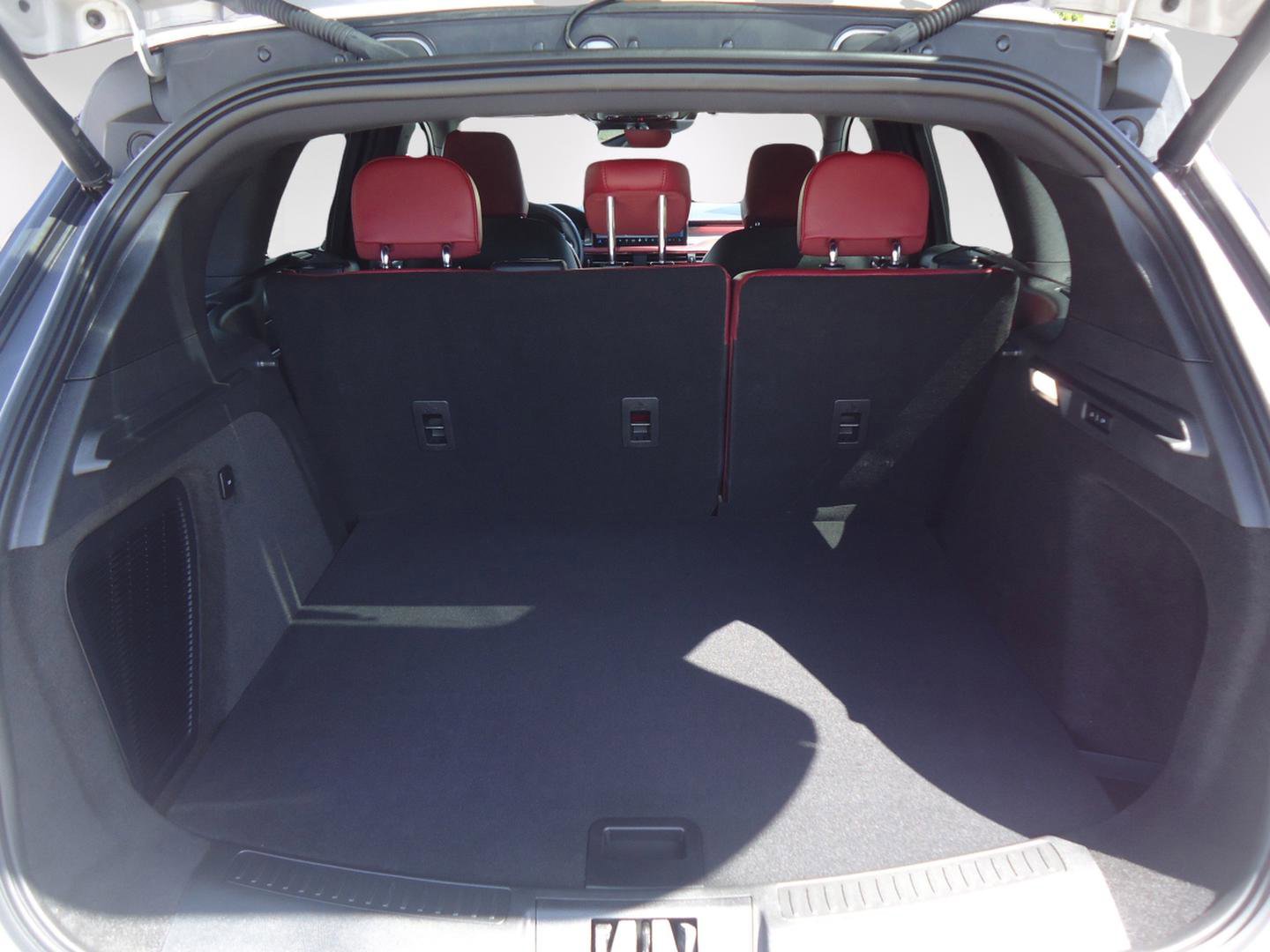 Used 2024 Lincoln Corsair Reserve w/ Equipment Group 201A AWD/4WD image 29