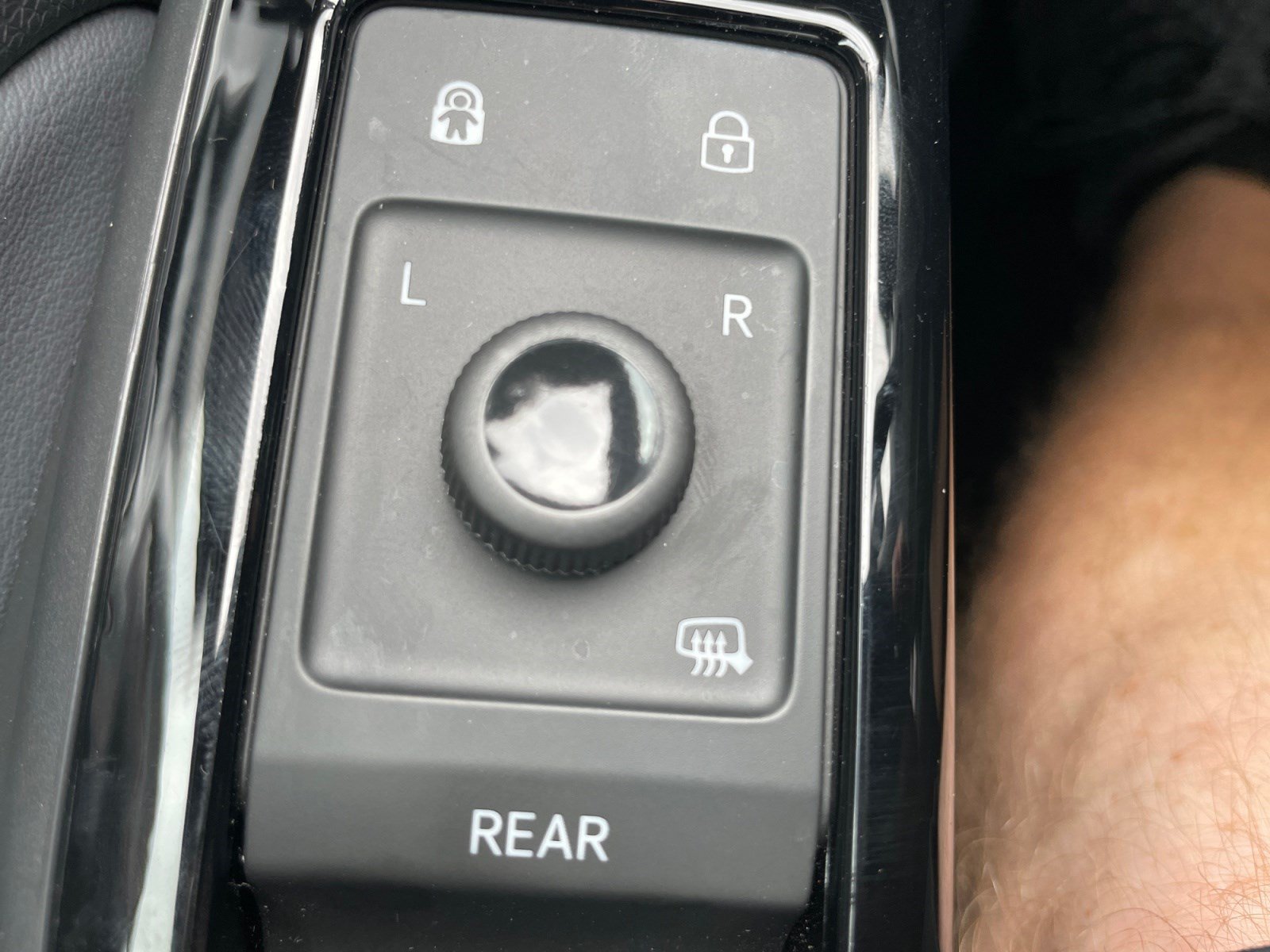 Used 2024 Volkswagen ID.4 S RWD image 22