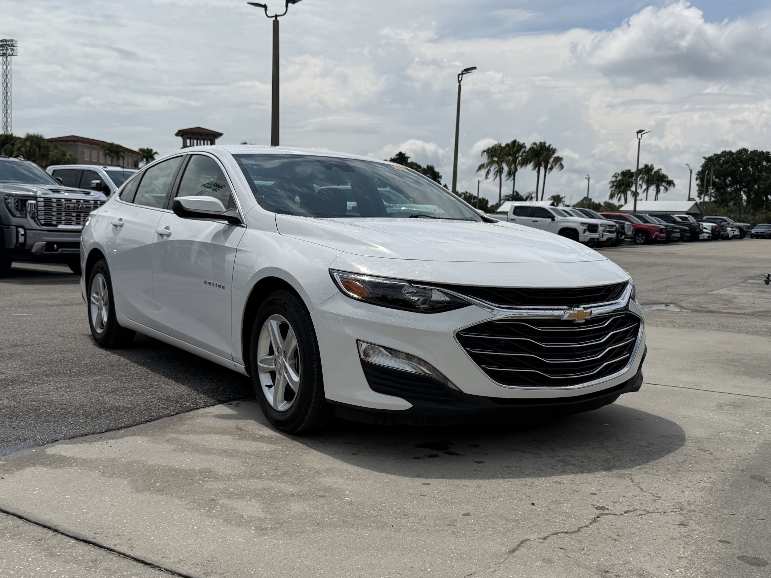 Used 2024 Chevrolet Malibu LT FWD image 1