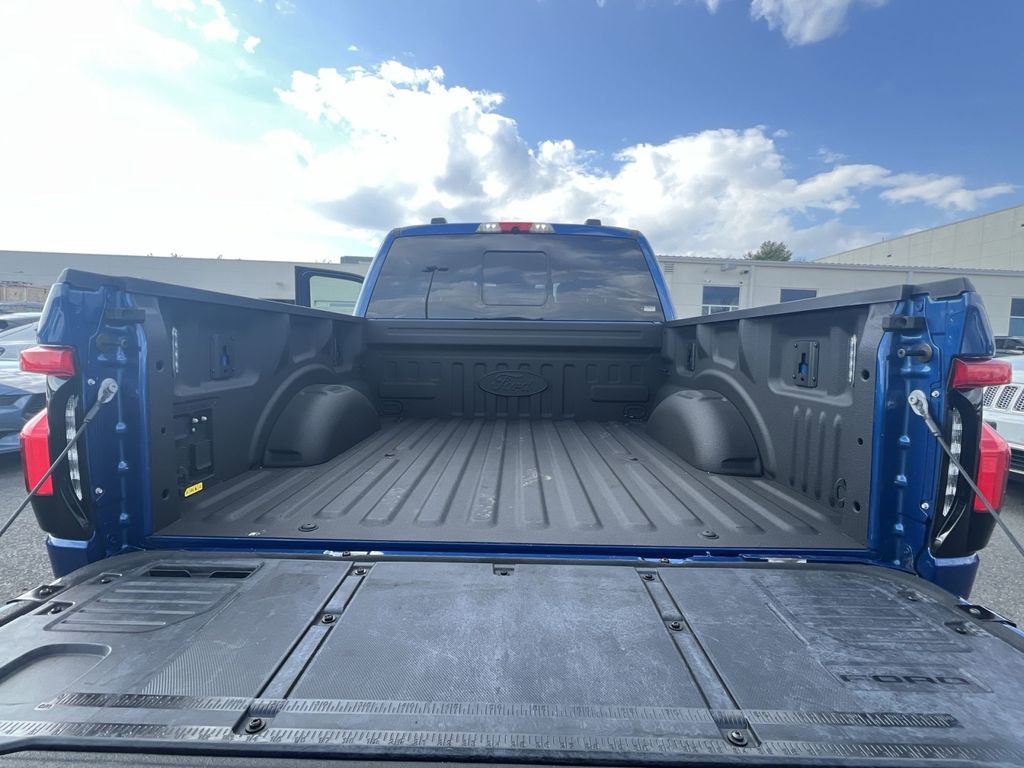 Used 2022 Ford F150 Lightning Lariat image 25