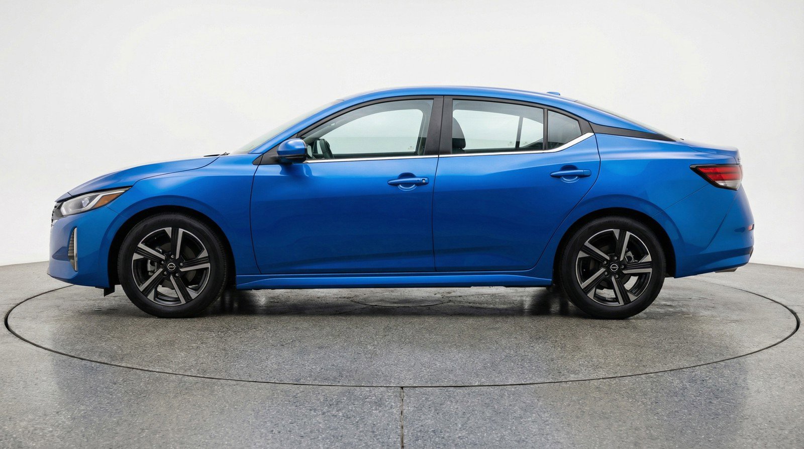 Used 2025 Nissan Sentra SV FWD image 5