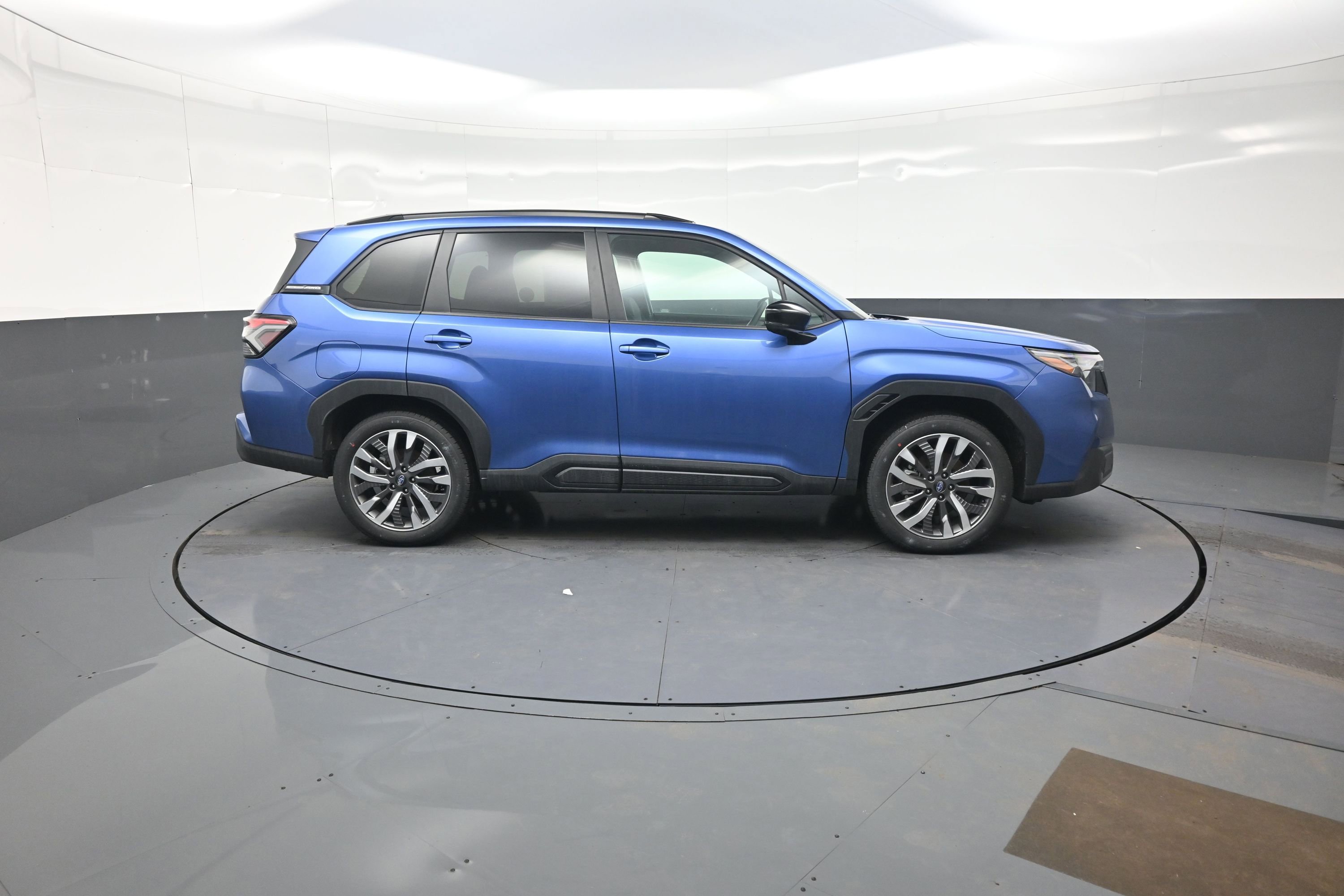 New 2026 Subaru Forester Touring AWD/4WD image 2
