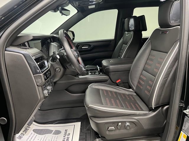Used 2025 GMC Yukon AT4 Ultimate w/ LPO, Floor Liner Package AWD/4WD image 21