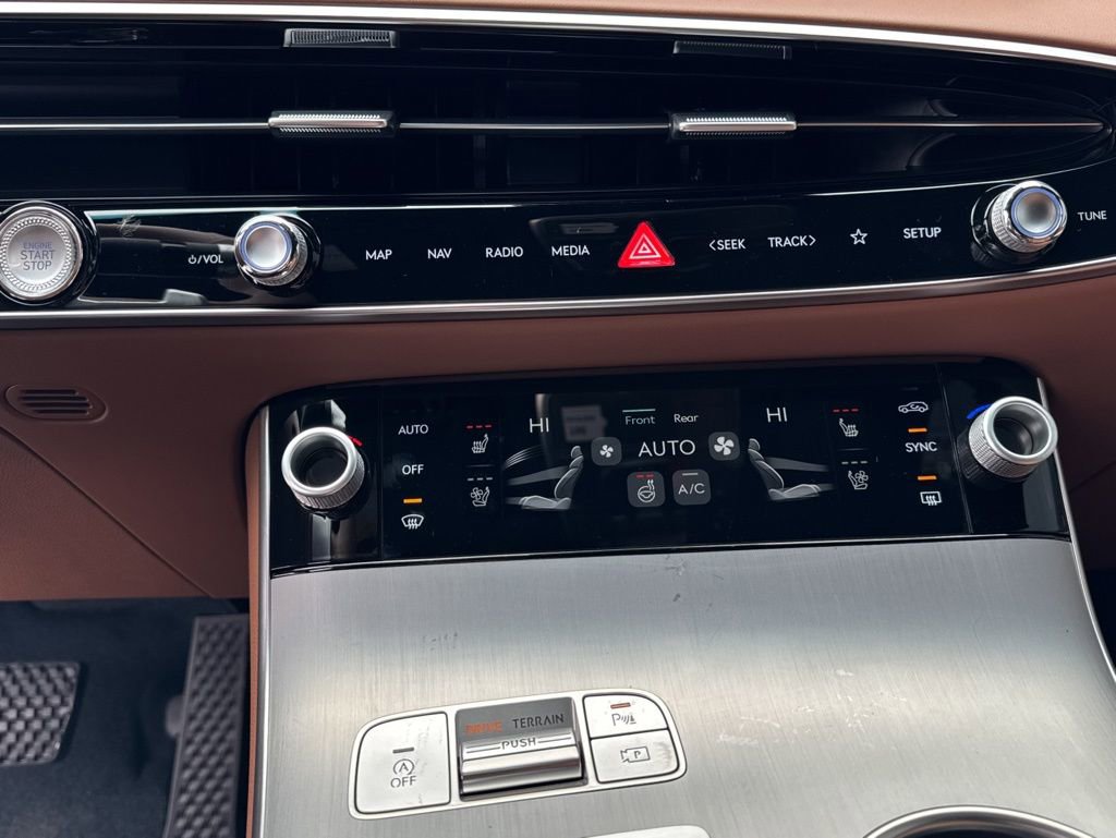 New 2026 Genesis GV70 2.5T Advanced AWD/4WD image 9
