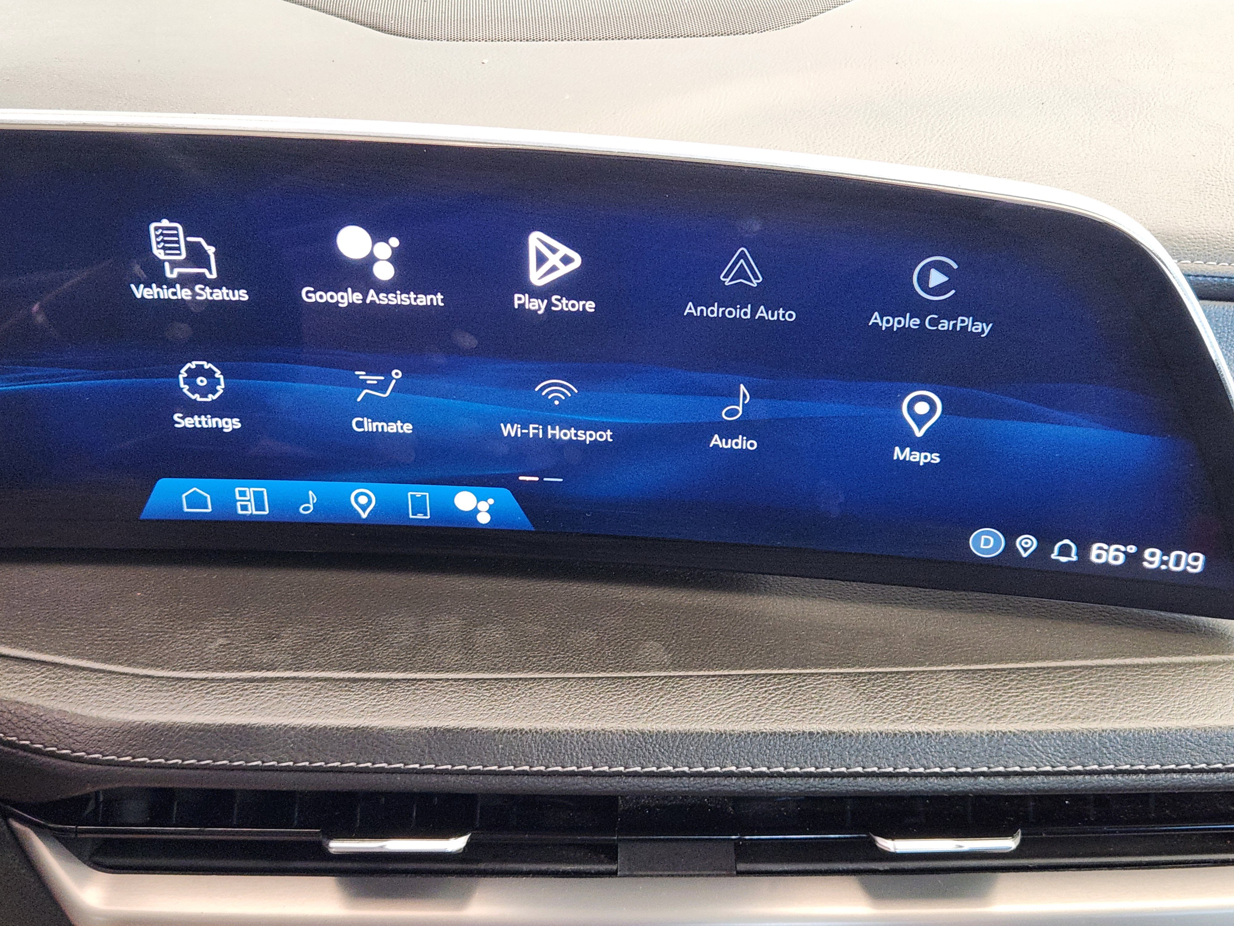 Certified 2024 Cadillac XT4 Premium Luxury AWD/4WD image 17