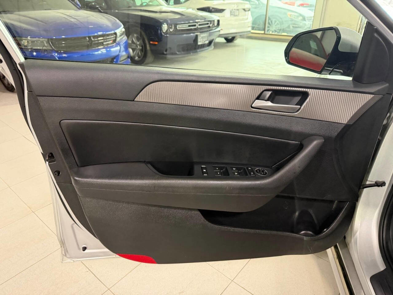 Used 2019 Hyundai Sonata Sport w/ Tech Package 03 image 18
