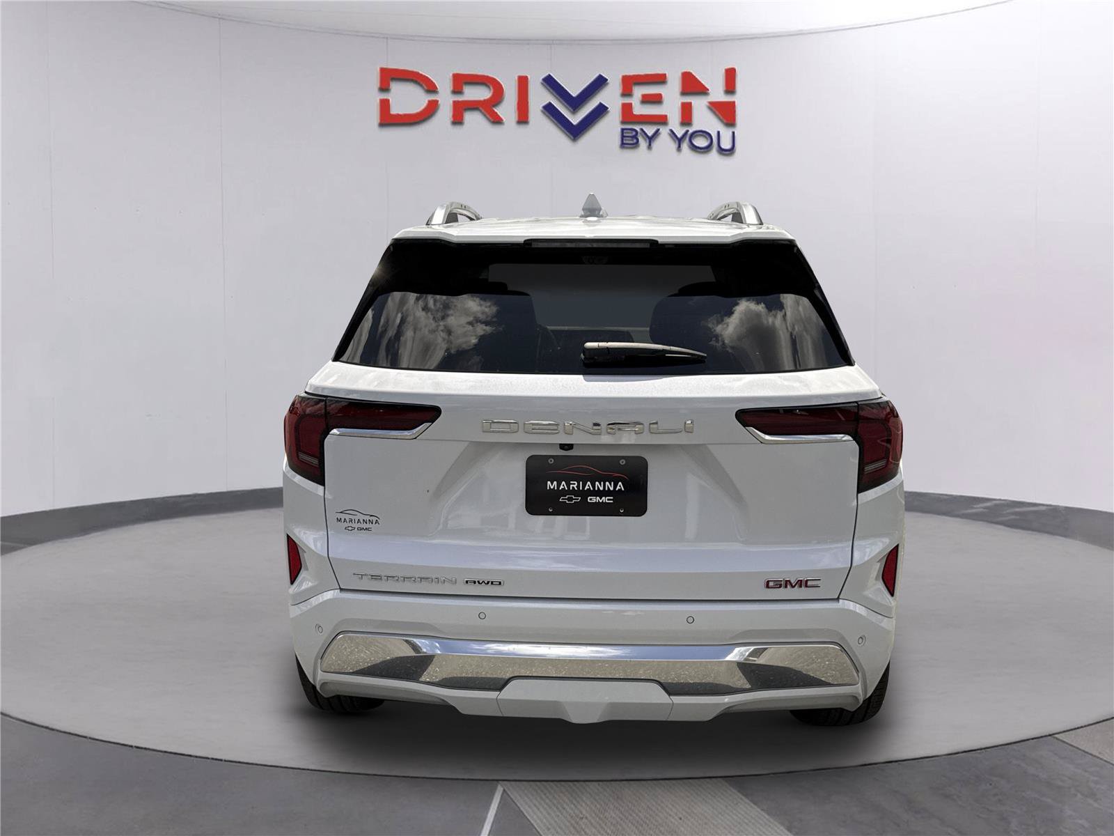 New 2026 GMC Terrain Denali w/ LPO, Floor Liner Package AWD/4WD image 5