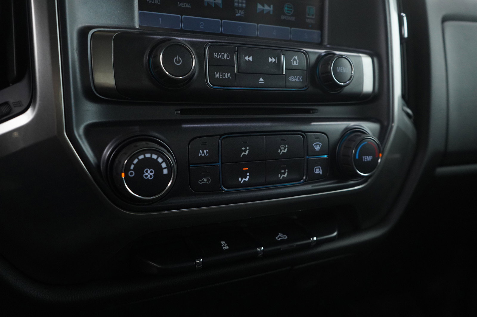 Used 2019 Chevrolet Silverado 1500 LT image 20