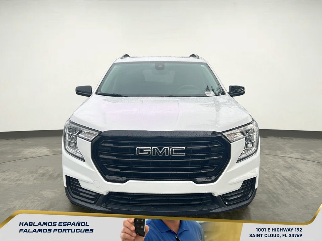 Used 2023 GMC Terrain SLE w/ Driver Convenience Package image 9