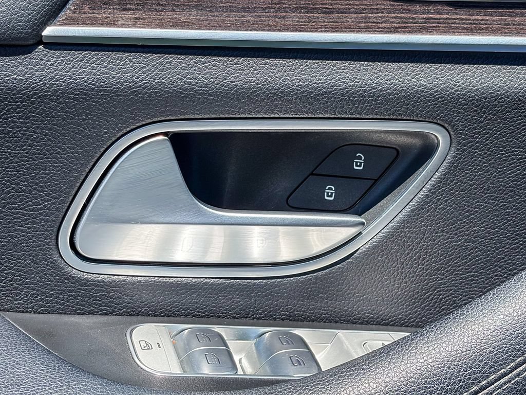 Used 2023 Mercedes-Benz GLS 450 4MATIC image 47
