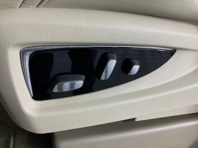 Used 2017 Cadillac Escalade Luxury image 25