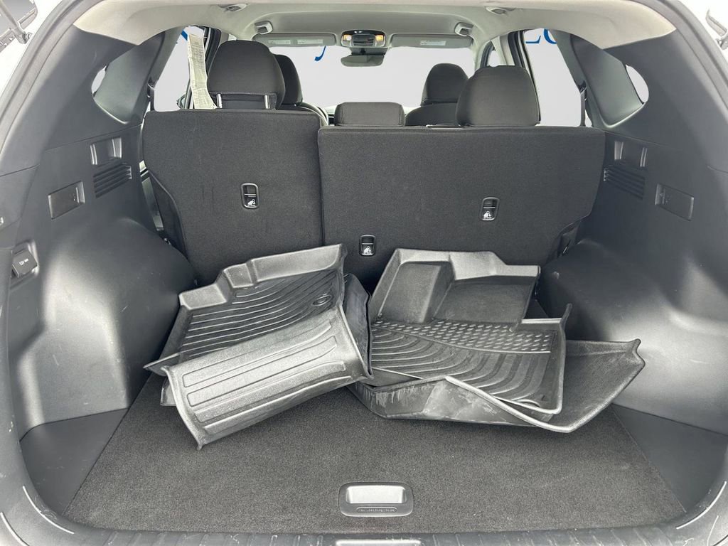 Certified 2022 Hyundai Tucson SEL w/ Cargo Package FWD image 15