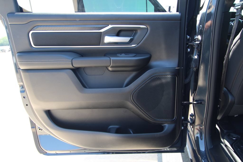 Used 2025 RAM 1500 Big Horn AWD/4WD image 40