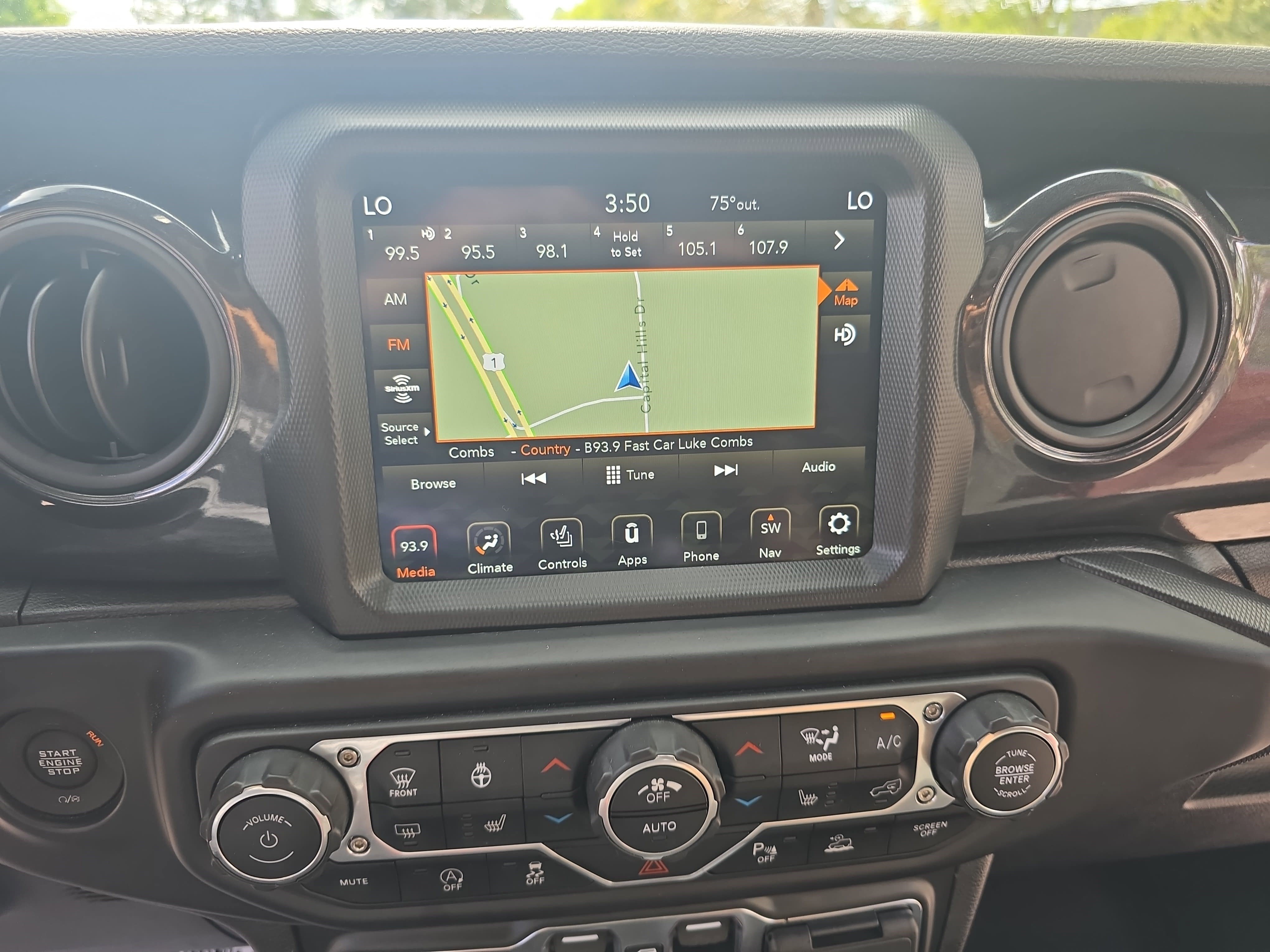 Used 2022 Jeep Wrangler Unlimited Sport image 21