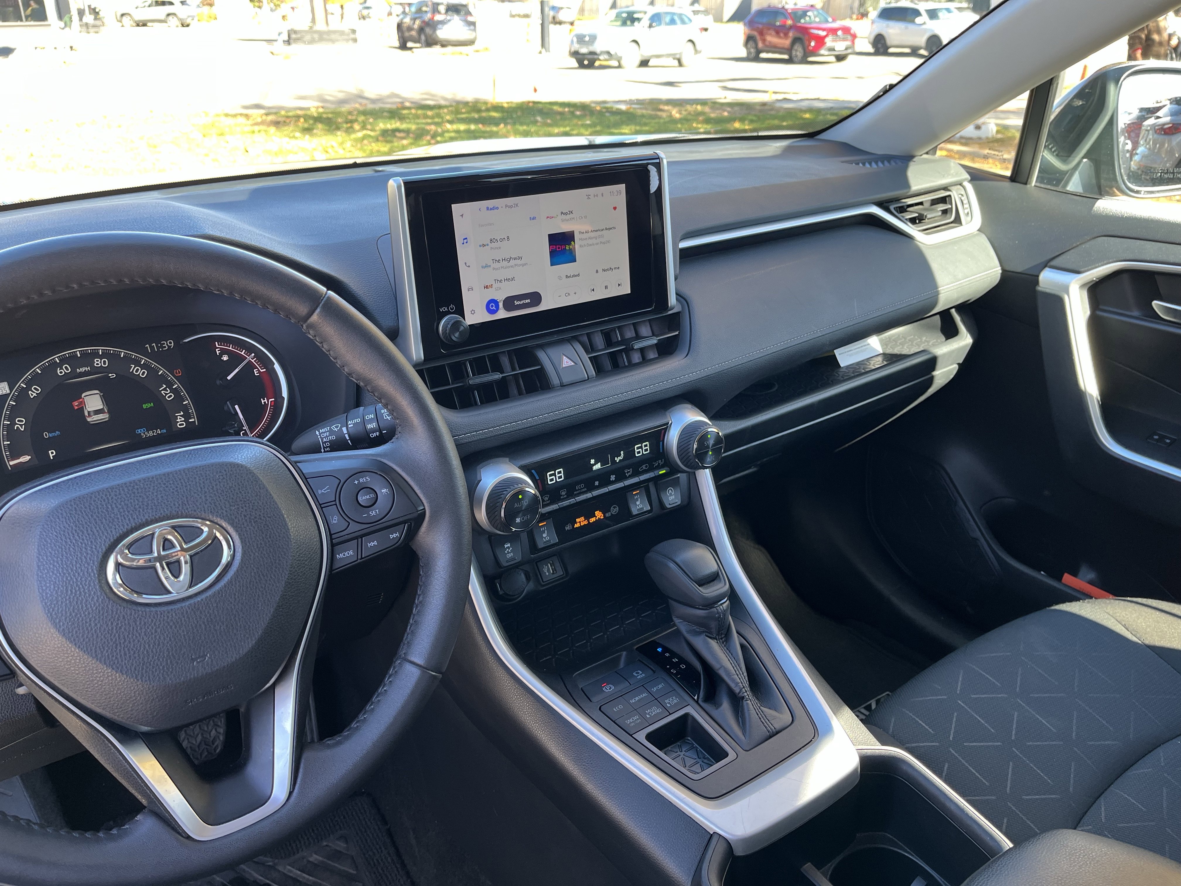 Used 2024 Toyota RAV4 XLE image 17