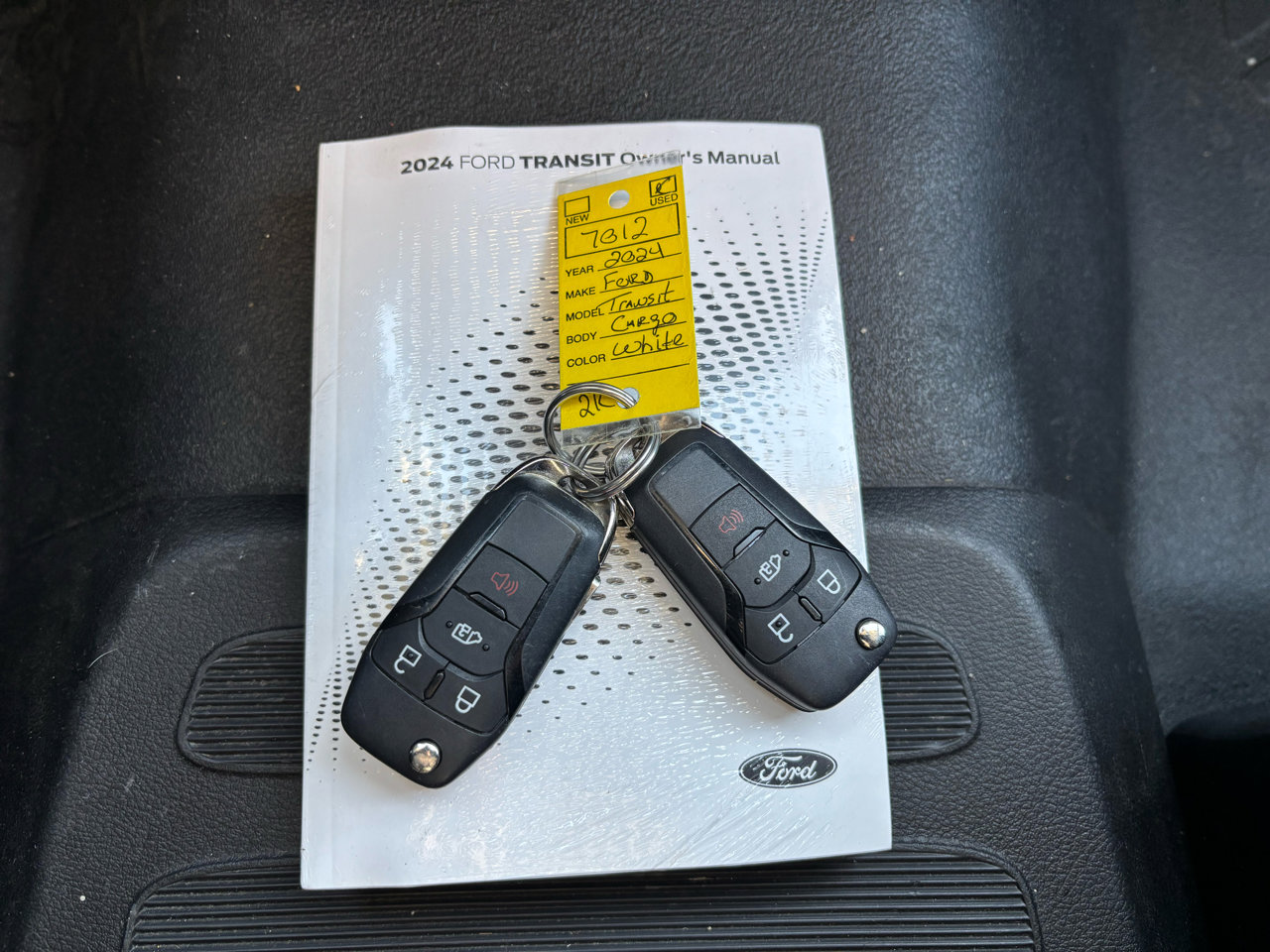 Used 2024 Ford Transit 250 Low Roof w/ Exterior Upgrade Package image 26