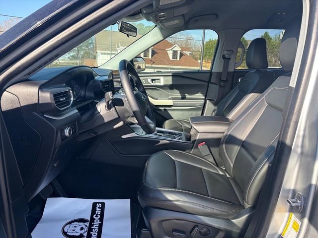 Used 2023 Ford Explorer XLT w/ Equipment Group 202A image 11