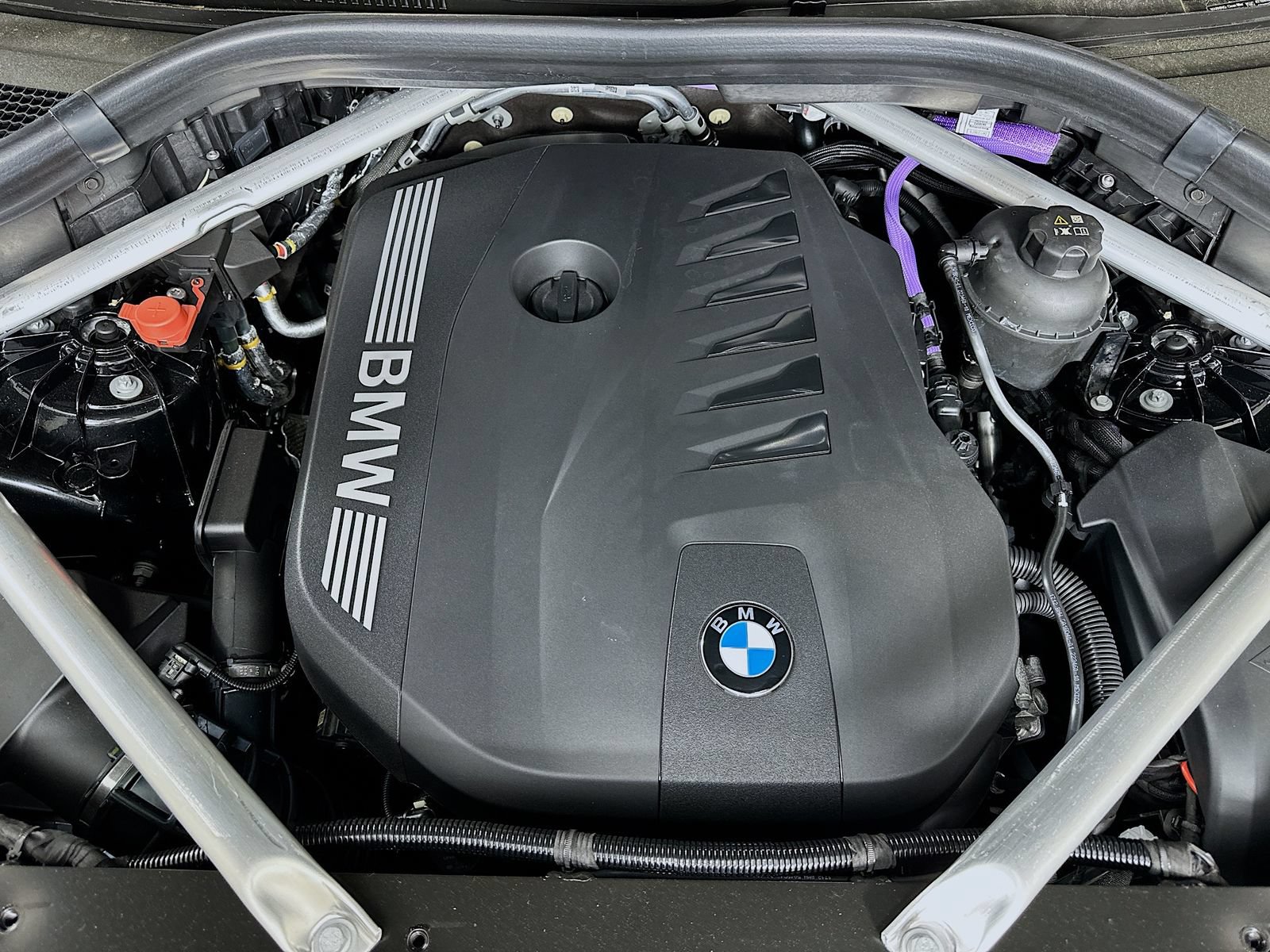 New 2026 BMW X5 xDrive40i AWD/4WD image 13