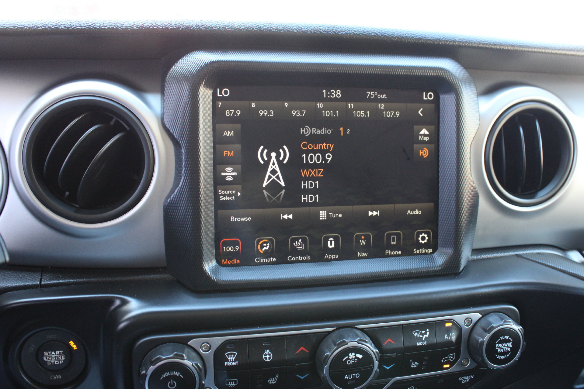 Used 2021 Jeep Wrangler Unlimited Sport AWD/4WD image 31