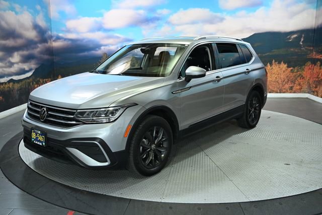 Used 2022 Volkswagen Tiguan SE image 4